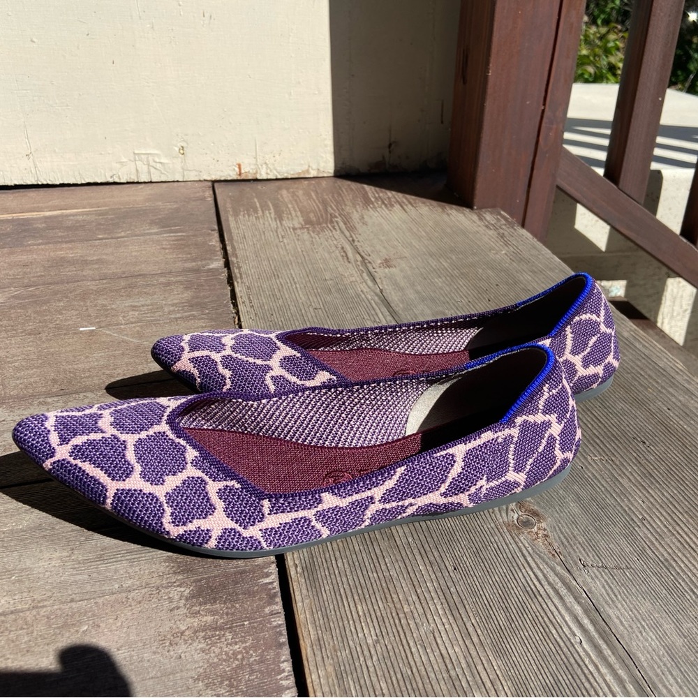 Rothy’s The Point Purple Giraffe Print, size 10